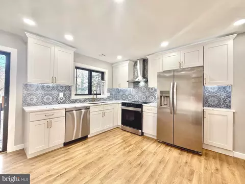 2102 Cartwright Pl, Reston, VA 20191 photo 1