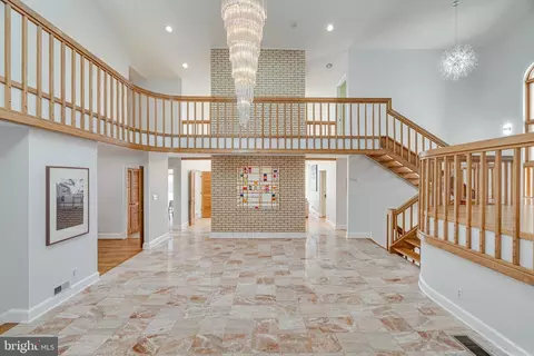 Entry Way - 745 Potomac River Rd, Mclean, VA 22102 photo 3 of 21