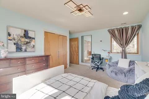 Bedroom - 745 Potomac River Rd, Mclean, VA 22102 photo 5 of 9