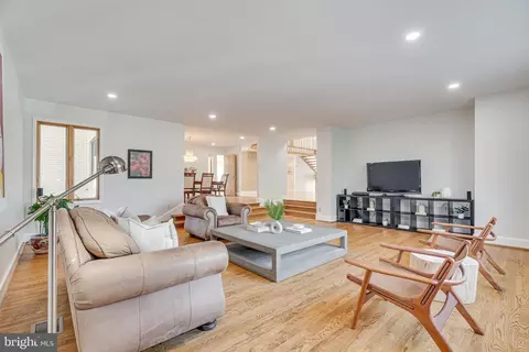 Living - 745 Potomac River Rd, Mclean, VA 22102 photo 4 of 7
