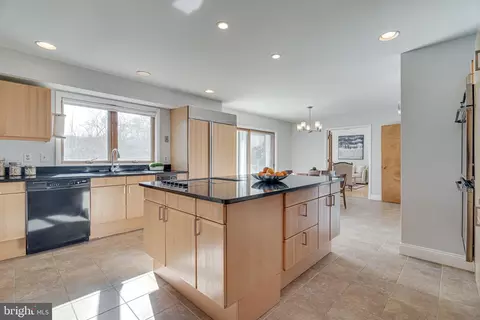 Kitchen - 745 Potomac River Rd, Mclean, VA 22102 photo 4 of 5