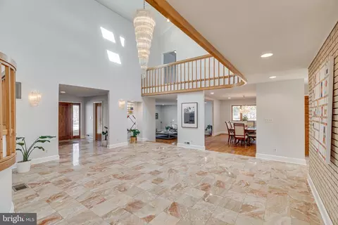 Entry Way - 745 Potomac River Rd, Mclean, VA 22102 photo 6 of 21