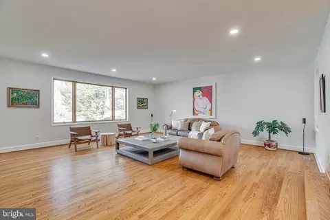 Living - 745 Potomac River Rd, Mclean, VA 22102 photo 5 of 7