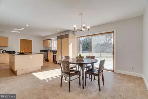 Dining - 745 Potomac River Rd, Mclean, VA 22102 photo 6 of 7