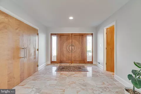 Entry Way - 745 Potomac River Rd, Mclean, VA 22102 photo 2 of 21