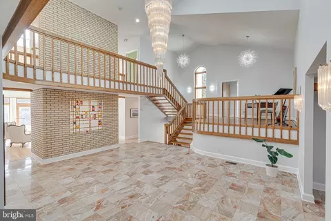 Entry Way - 745 Potomac River Rd, Mclean, VA 22102 photo 4 of 21