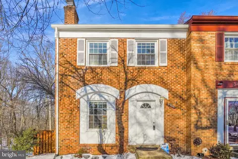 6118 Gothwaite Dr, Centreville, VA 20120