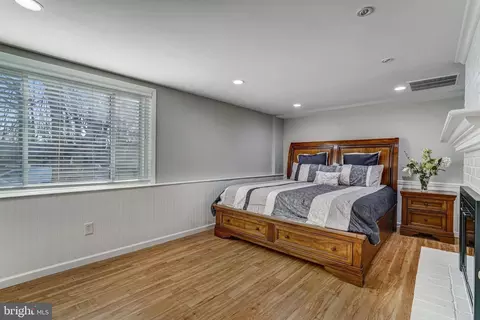 7117 Dalhouse St, Springfield, VA 22151 photo 32