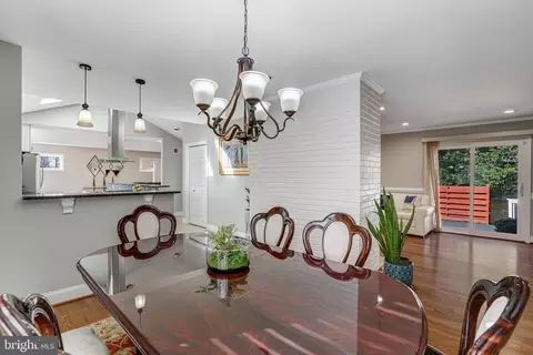 7117 Dalhouse St, Springfield, VA 22151 photo 13
