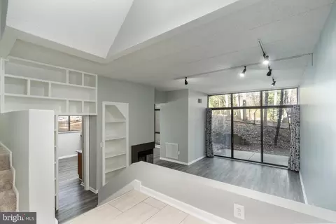 11557 Rolling Green Ct #100-A, Reston, VA 20191