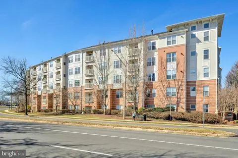 9480 Virginia Center Blvd #115, Vienna, VA 22181