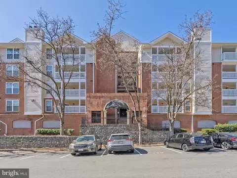 1504 Lincoln Way #114, Mclean, VA 22102
