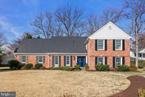 3718 Carriage House Ct, Alexandria, VA 22309