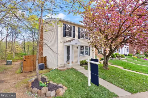 5819 Rock Forest Ct, Centreville, VA 20121