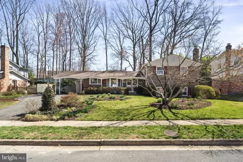 6723 Grey Fox Dr, Springfield, VA 22152