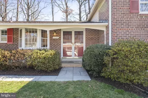 6723 Grey Fox Dr, Springfield, VA 22152 photo 5