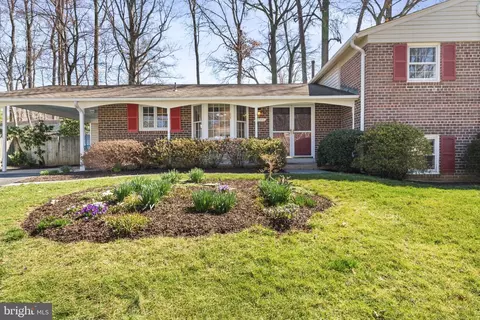 6723 Grey Fox Dr, Springfield, VA 22152 photo 2