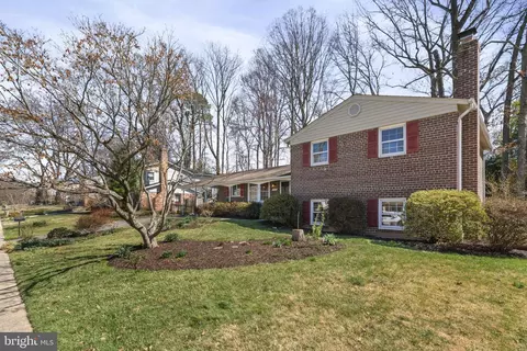 6723 Grey Fox Dr, Springfield, VA 22152 photo 3