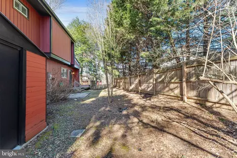 7512 Rolling Rd, Springfield, VA 22153 photo 32