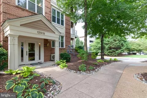 12919 Alton Sq #302, Herndon, VA 20170
