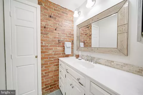 11611 Stuart Mill Rd, Oakton, VA 22124 photo 49
