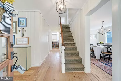 11611 Stuart Mill Rd, Oakton, VA 22124 photo 5