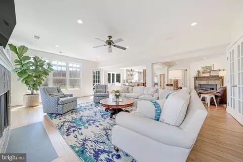 11611 Stuart Mill Rd, Oakton, VA 22124 photo 17