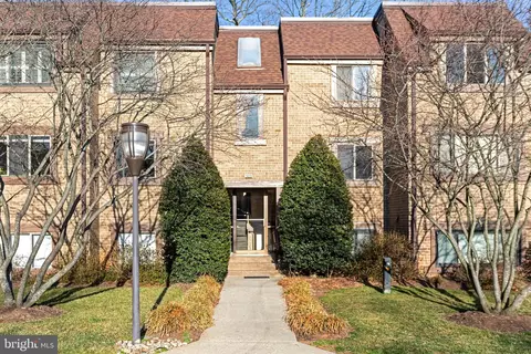 1659 Parkcrest Cir #6C/300, Reston, VA 20190