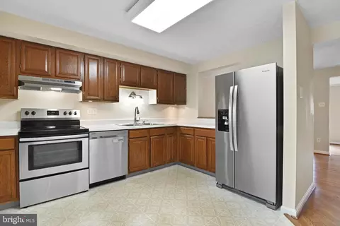 8090 Steeple Chase Ct, Springfield, VA 22153 photo 7