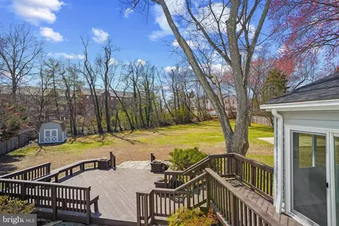 6114 Marilyn Dr, Alexandria, VA 22310