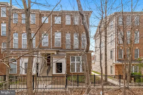 12444 B Liberty Bridge Rd #301B, Fairfax, VA 22033