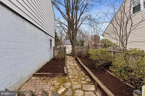 7819 Richfield Rd, Springfield, VA 22153 photo 49