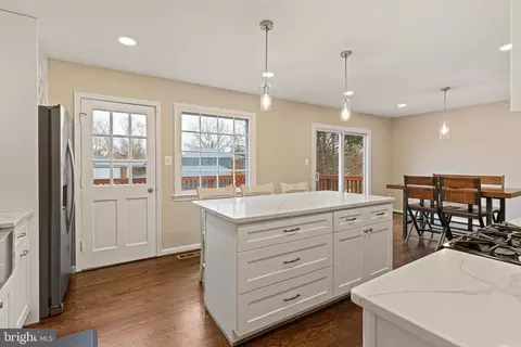 7819 Richfield Rd, Springfield, VA 22153 photo 10