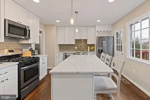 7819 Richfield Rd, Springfield, VA 22153 photo 12