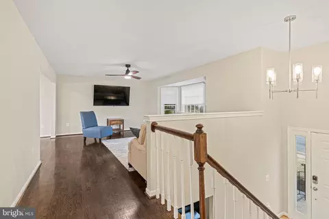 7819 Richfield Rd, Springfield, VA 22153 photo 4