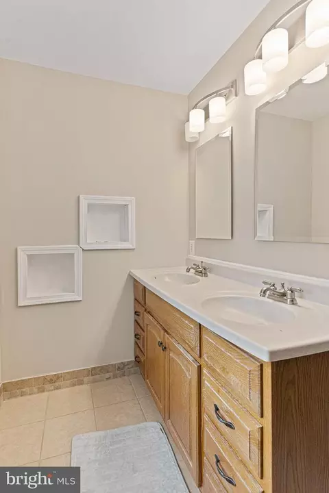 7819 Richfield Rd, Springfield, VA 22153 photo 24