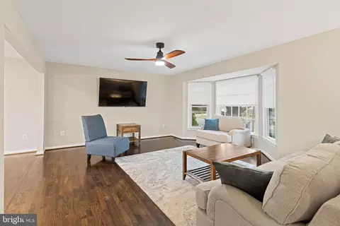 7819 Richfield Rd, Springfield, VA 22153 photo 5