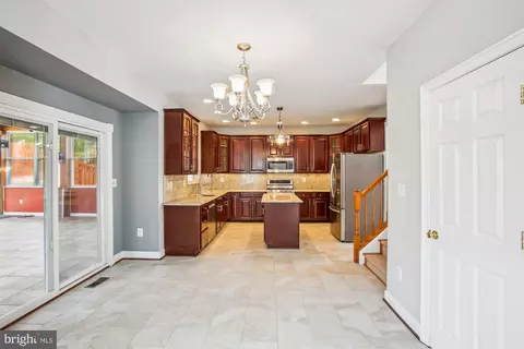 8429 Ambrose Ct, Springfield, VA 22153 photo 16