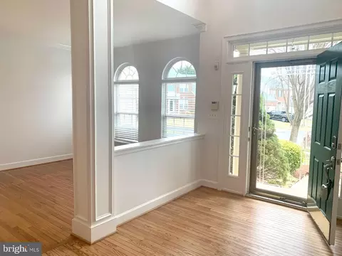 8429 Ambrose Ct, Springfield, VA 22153 photo 8