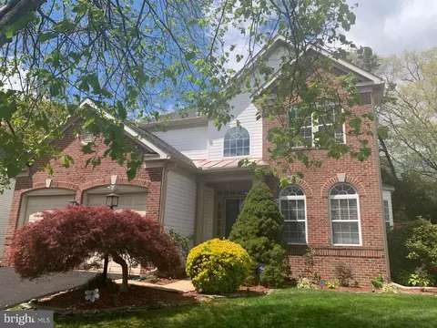 8429 Ambrose Ct, Springfield, VA 22153 photo 2