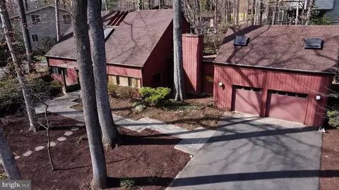 Exterior - 1941 Upper Lake Dr, Reston, VA 20191 photo 9 of 9