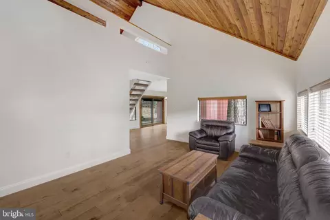 Living - 1941 Upper Lake Dr, Reston, VA 20191 photo 2 of 8