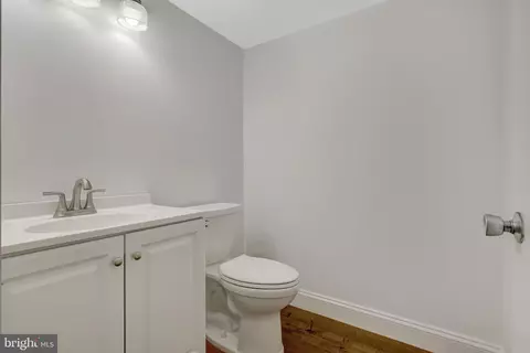 Entry Way - 1941 Upper Lake Dr, Reston, VA 20191 photo 7 of 11