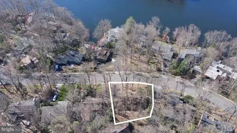 View/Area - 1941 Upper Lake Dr, Reston, VA 20191 photo 1 of 1