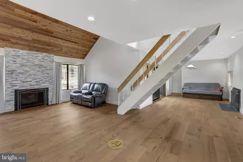 Living - 1941 Upper Lake Dr, Reston, VA 20191 photo 6 of 8