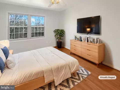 8517 Milford Ct #906, Springfield, VA 22152 photo 4