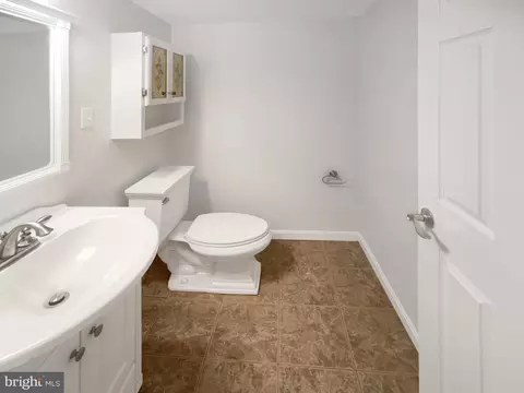 8517 Milford Ct #906, Springfield, VA 22152 photo 15