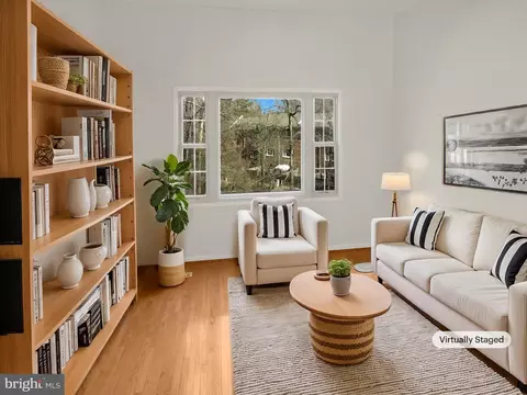 8517 Milford Ct #906, Springfield, VA 22152 photo 2