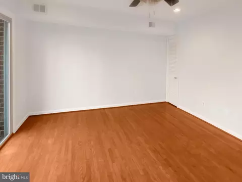 8517 Milford Ct #906, Springfield, VA 22152 photo 17