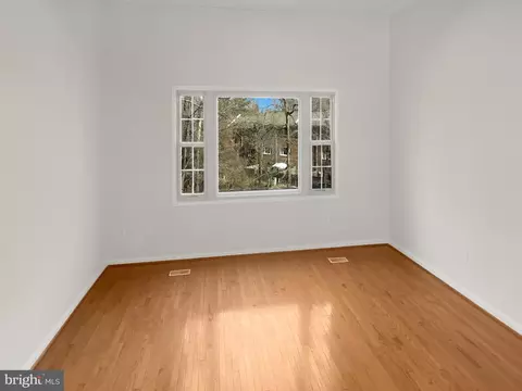 8517 Milford Ct #906, Springfield, VA 22152 photo 3